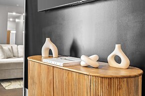 The Hollywood Suite The Gulch