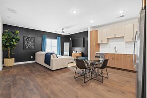 The Hollywood Suite The Gulch