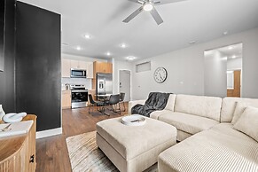 The Hollywood Suite The Gulch