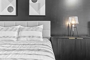 The Hollywood Suite The Gulch