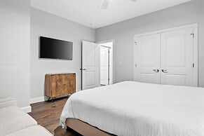 The Hollywood Suite The Gulch