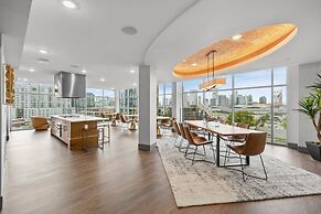 The Hollywood Suite The Gulch