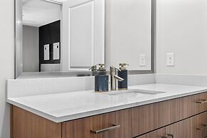 The Hollywood Suite The Gulch