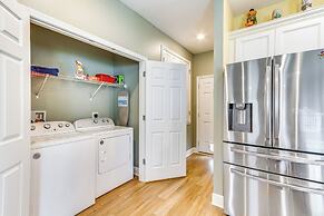 Pet-friendly Pensacola Home ~ 2 Mi to Bruce Beach!