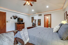 Junction City Home w/ Hot Tub - Near Milford Lake!