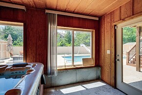 Junction City Home w/ Hot Tub - Near Milford Lake!