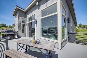 Sleek Ferndale Home w/ Ocean & Mountain Views!