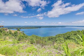 Luxe Home w/ Panoramic Greers Ferry Lake Views