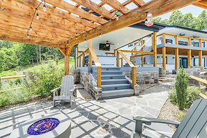 Luxe Home w/ Panoramic Greers Ferry Lake Views