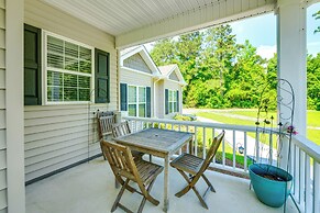 Family-friendly Abbeville Home w/ Fire Pit & Games