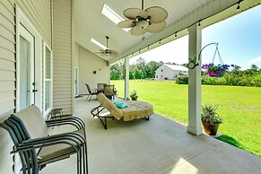 Family-friendly Abbeville Home w/ Fire Pit & Games