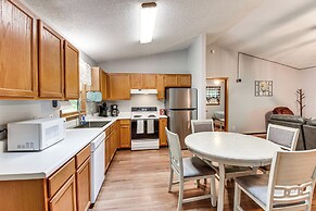 Cozy Franklin Retreat w/ Deck - 5 Mi to Downtown!