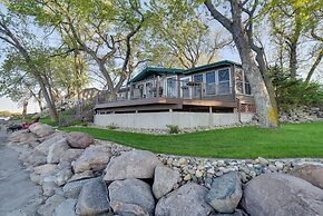 Dreamy Lake Poinsett Cabin w/ Deck, Dock & Views!