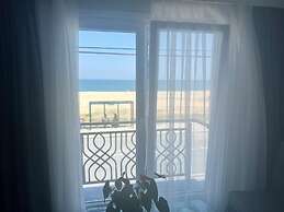 Airport Black Sea Hotel & Restaurant