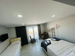 Airport Black Sea Hotel & Restaurant