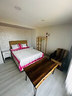 Airport Black Sea Hotel & Restaurant