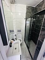 Airport Black Sea Hotel & Restaurant