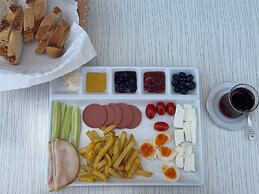 Airport Black Sea Hotel & Restaurant