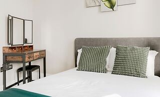 Superb Apartments opp Edgware Rd Station