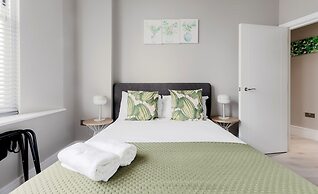 Superb Apartments opp Edgware Rd Station