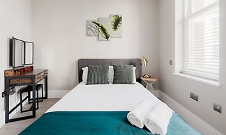 Superb Apartments opp Edgware Rd Station