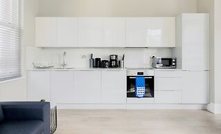 Superb Apartments opp Edgware Rd Station