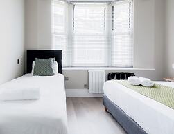 Superb Apartments opp Edgware Rd Station