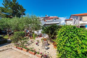 Say Close to Center and Beach 6 Kl