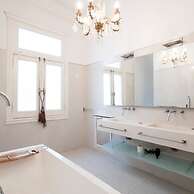 Purple Rain Elegant 2 Bedroom in Recoleta