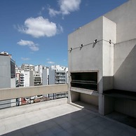 The Feather Comfortable Studio With Balcony