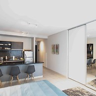 The Feather Comfortable Studio With Balcony