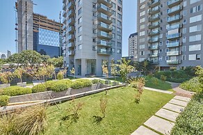 Torre Montagna I Stylish 1BR With Balcony in Nu ez