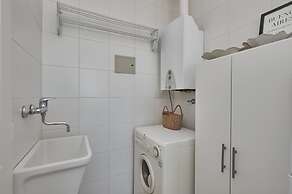 Torre Montagna I Stylish 1BR With Balcony in Nu ez