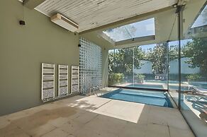 Torre Montagna I Stylish 1BR With Balcony in Nu ez