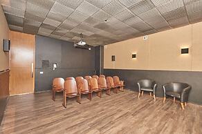 Torre Montagna I Stylish 1BR With Balcony in Nu ez