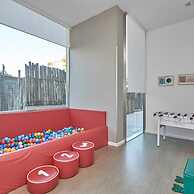 Torre Montagna I Stylish 1BR With Balcony in Nu ez