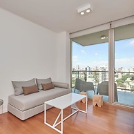 Torre Montagna I Stylish 1BR With Balcony in Nu ez
