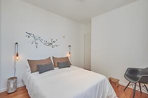 Torre Montagna I Stylish 1BR With Balcony in Nu ez