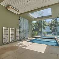 Torre Montagna I Stylish 1BR With Balcony in Nu ez