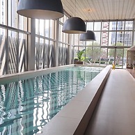 Pinheiros Silver I Modern Studio in Faria Lima