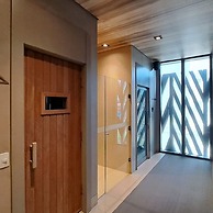 Pinheiros Silver I Modern Studio in Faria Lima