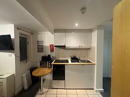 Modern studios Close to Hyde Park
