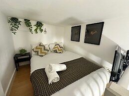Modern studios Close to Hyde Park