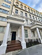 Modern studios Close to Hyde Park