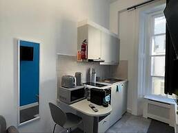 Modern studios Close to Hyde Park
