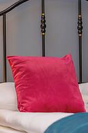 Apartment Near Old Town by Renters