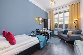 Apartment Near Old Town by Renters