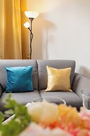 Apartment Near Old Town by Renters