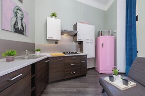 Apartment Near Old Town by Renters