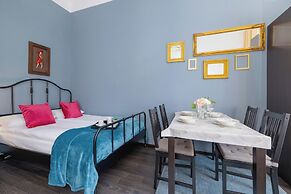 Apartment Near Old Town by Renters